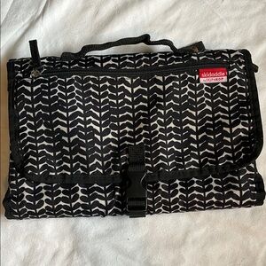 Skip Hop Skidaddle Portable Diaper Bag/Changing Station